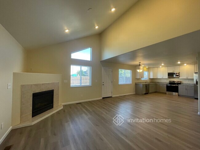 Building Photo - 5255 Butterfield Dr