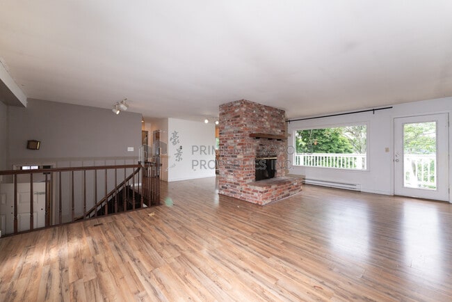 Foto del edificio - 10706 Lakeside Ave NE