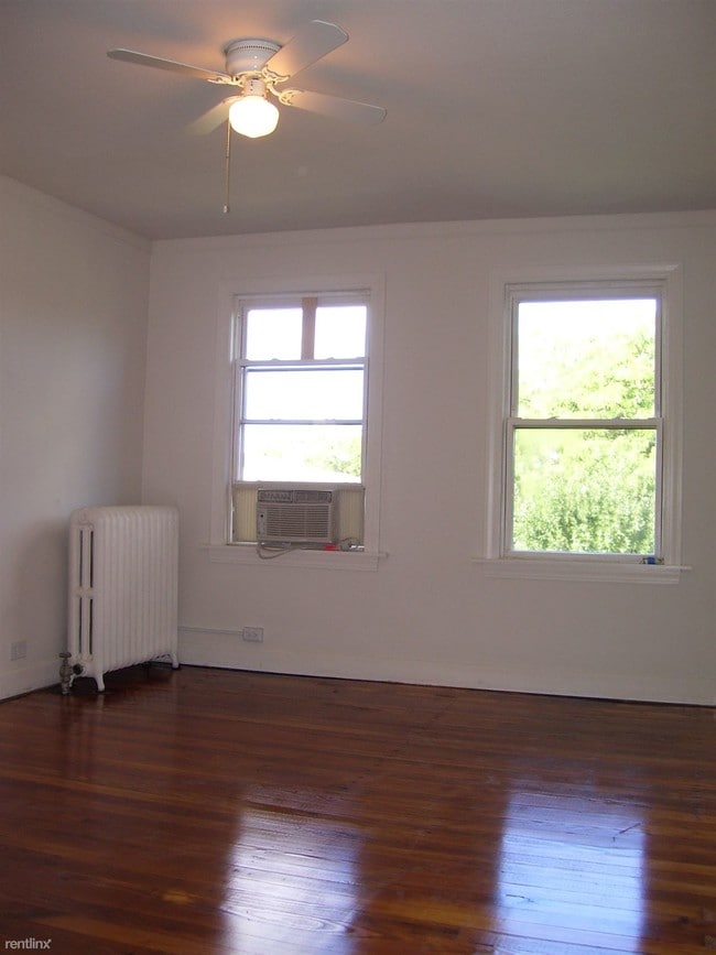 Building Photo - Studio, 1 bath Apartment - 4531 N Ashland Ave