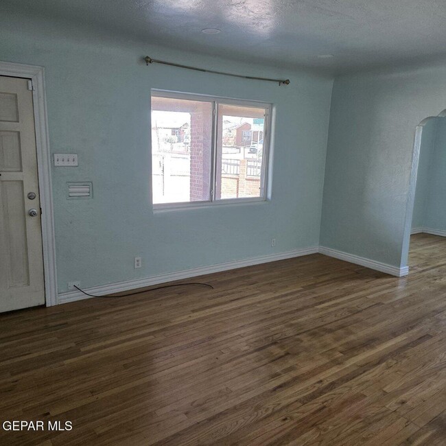 Building Photo - 4642 Walter Ln