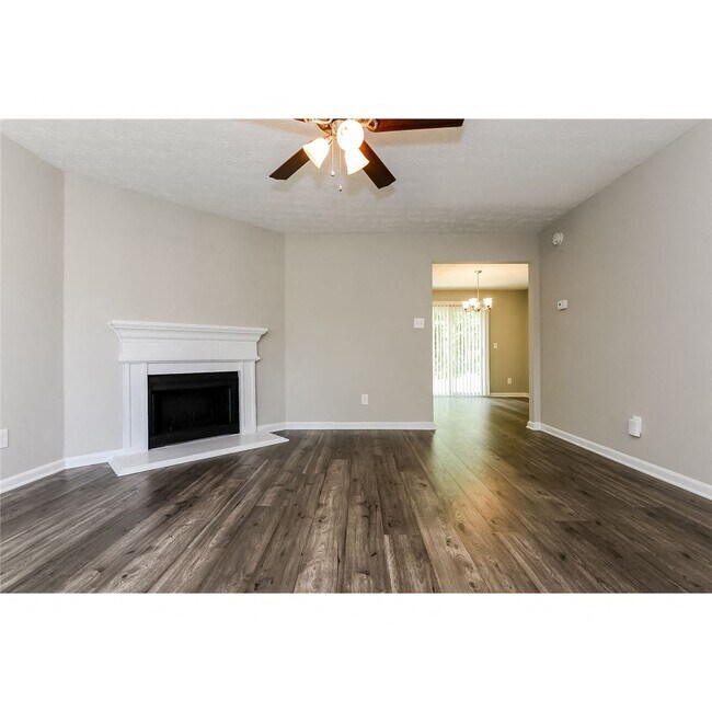 Foto del edificio - 4247 Chestnut Lake Ave
