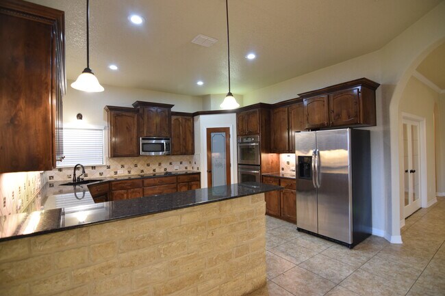 Building Photo - 6401 Tanzanite Dr