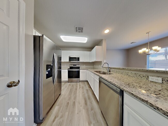 Foto del edificio - 11802 W Laurel Ln