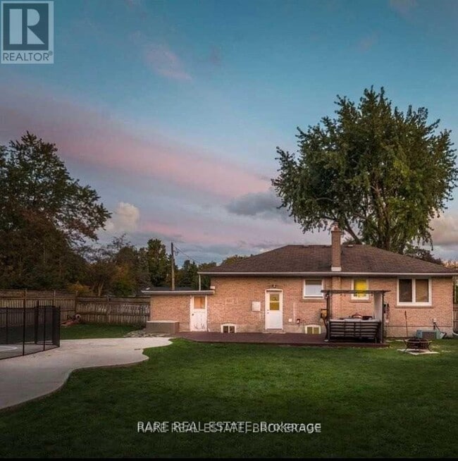 Building Photo - 60 Patricia Dr