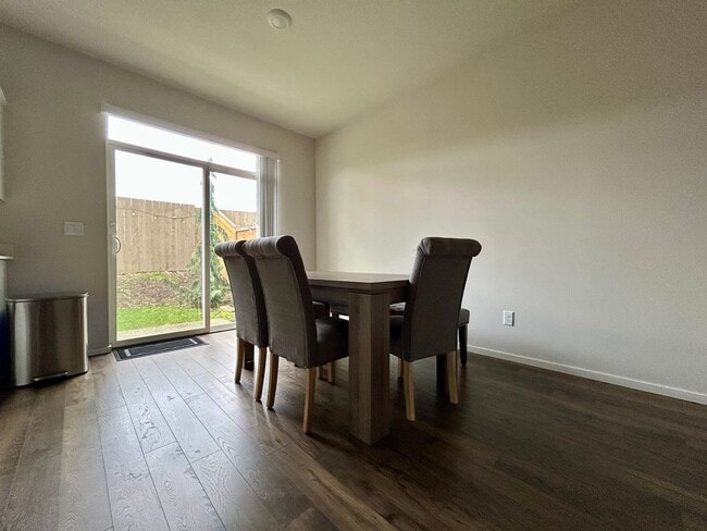 Building Photo - Welcome to your new home!