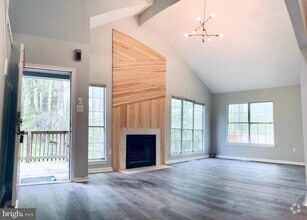 Building Photo - 1533 Casino Cir