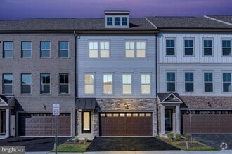 Building Photo - 1043 Venifena Terrace SE