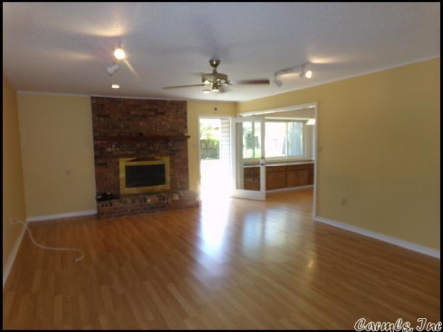 Building Photo - 4512 Somers Ave