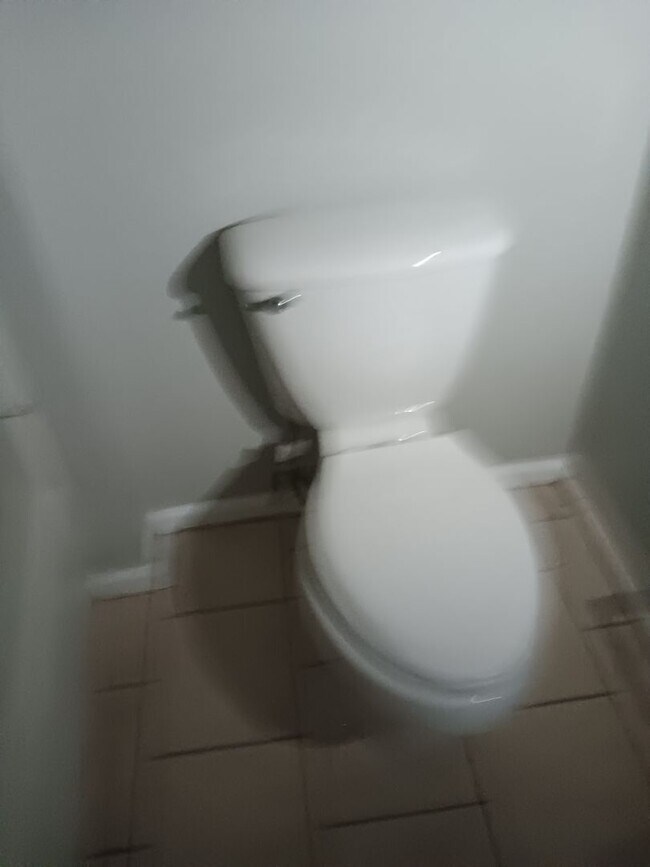 Foto del edificio - Spacious 3-bedroom, 1.5-bath townhome available