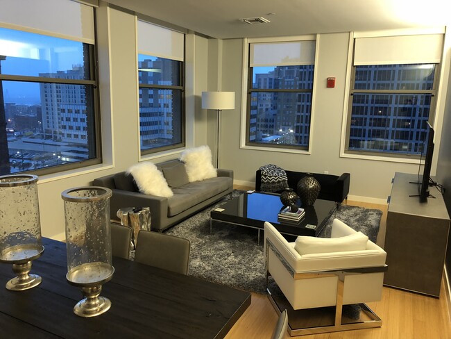 Main Room - 912 Baltimore Ave