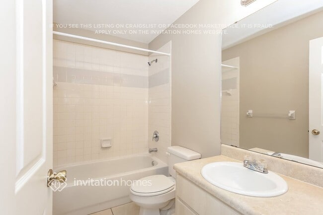 Building Photo - 4516 30th Ln E