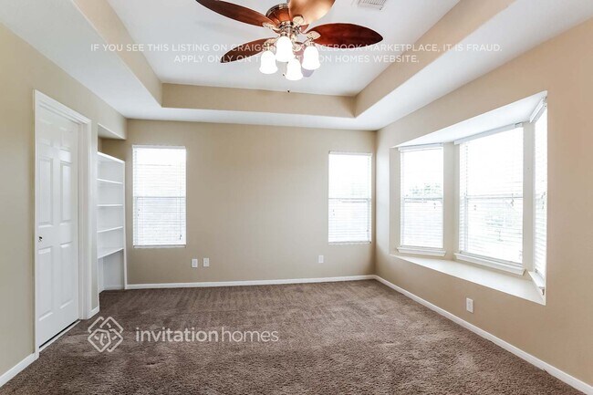 Foto del edificio - 12143 Landsdown Ridge Way