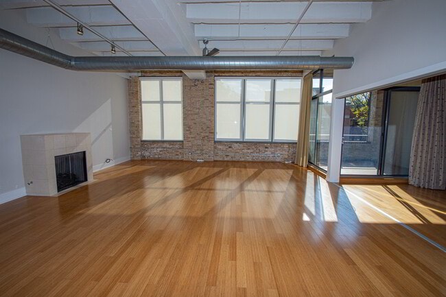 Building Photo - 1800 Ridge Ave