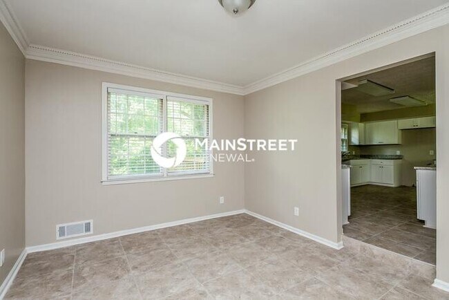 Foto del edificio - 3 Bedroom Pet-Friendly Home in Lithonia, GA with Main Street Renewal