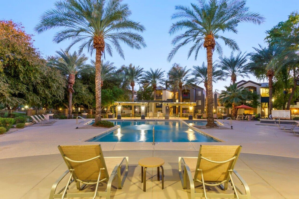 2902 W Sweetwater Ave, Phoenix, AZ 85029