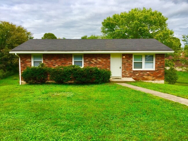 Building Photo - Charming 3 bed, 1 Bath in Shelbyville!