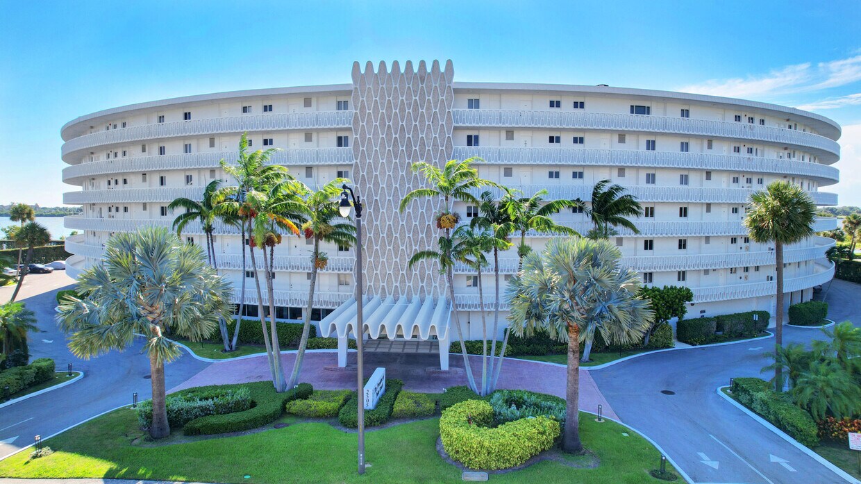 Foto principal - 2505 S Ocean Blvd