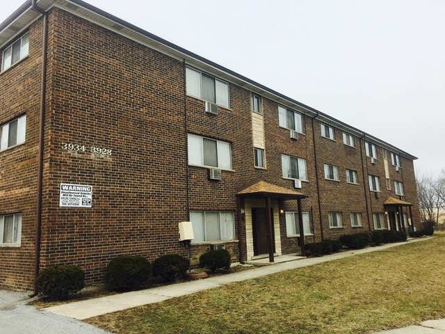 Primary Photo - 3928 W 124th St