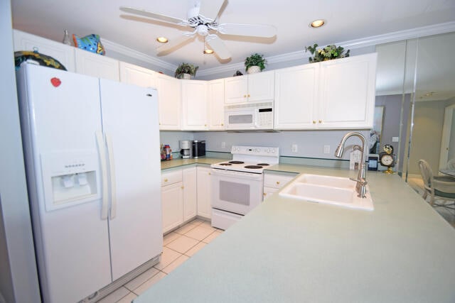 Kitchen - 201 S Heron Dr
