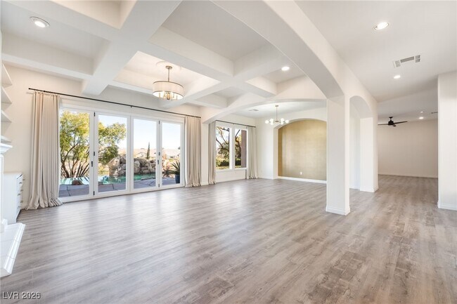 Foto del edificio - 904 Pont Chartrain Dr