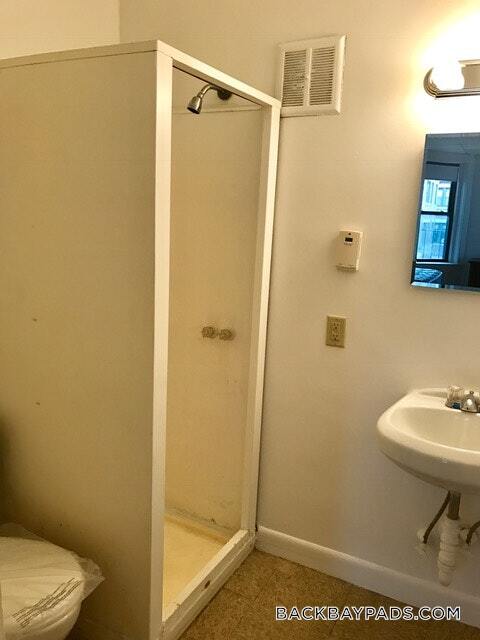 Foto del edificio - 854 Beacon St