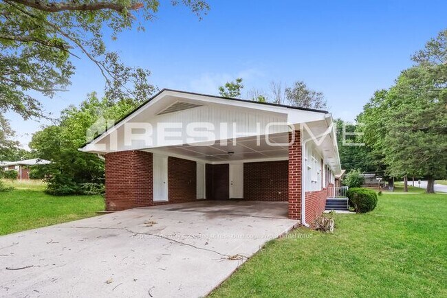 Building Photo - 6061 Pine View Terrace