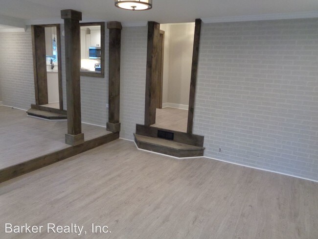 Foto del edificio - 10590 Cleveland Rd