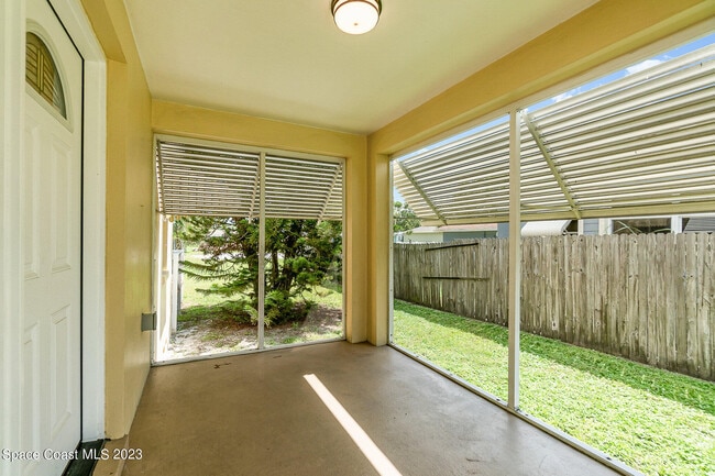 Foto del edificio - 533 E Lincoln Ave