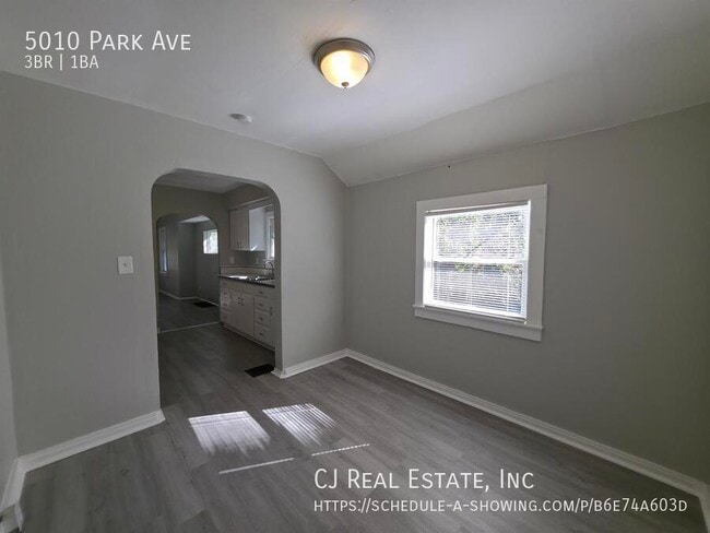 Building Photo - 5010 Park Ave