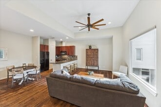 Building Photo - 4410 Center St