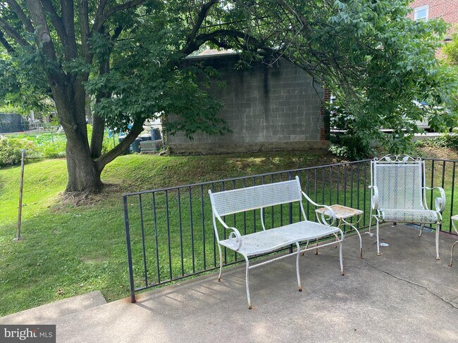 Foto del edificio - 7 E Manoa Rd