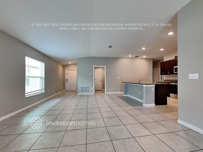 Foto del edificio - 1561 Blue Rose Dr