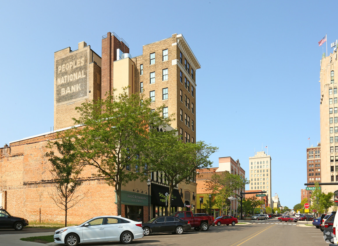 Building Photo - Elaine Apartments