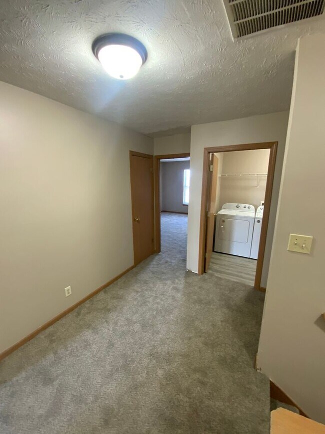 Building Photo - 2383 Edison Dr