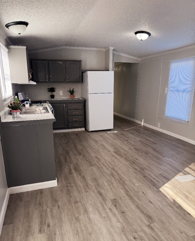 Building Photo - 2552 Smith Ave