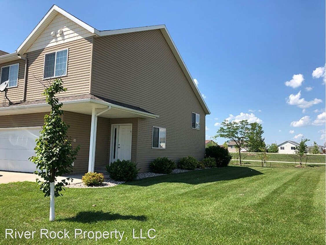 1208 Westport Beach Way, West Fargo, ND 58078 House for Rent in West