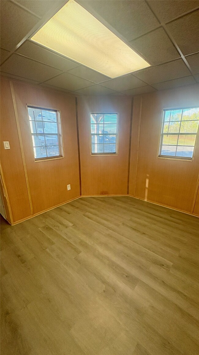 Building Photo - 3300 County Rd 190