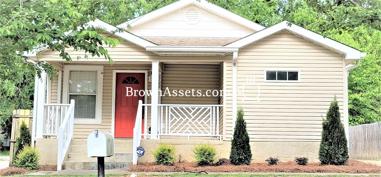 Primary Photo - 2722 B M Montgomery St