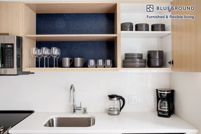 Foto del edificio - 1819 Nagle Pl