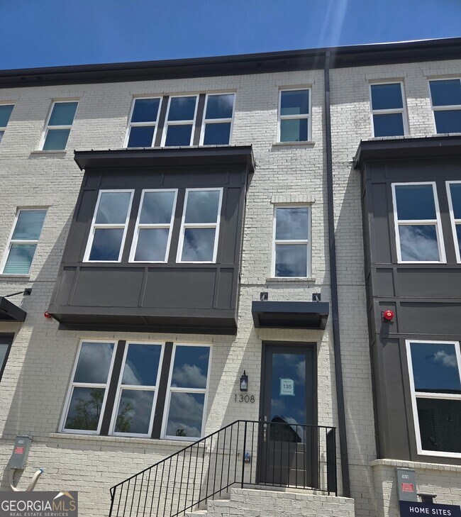 Building Photo - 1308 Koa Ct