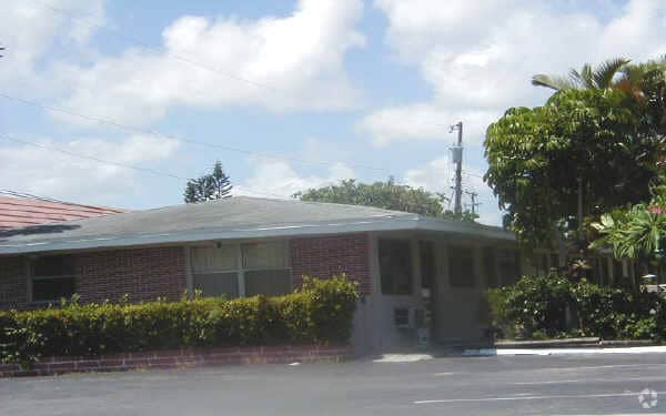 Building Photo - 32 SE 2nd Ave