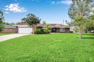 Building Photo - 2490 Lauder Dr