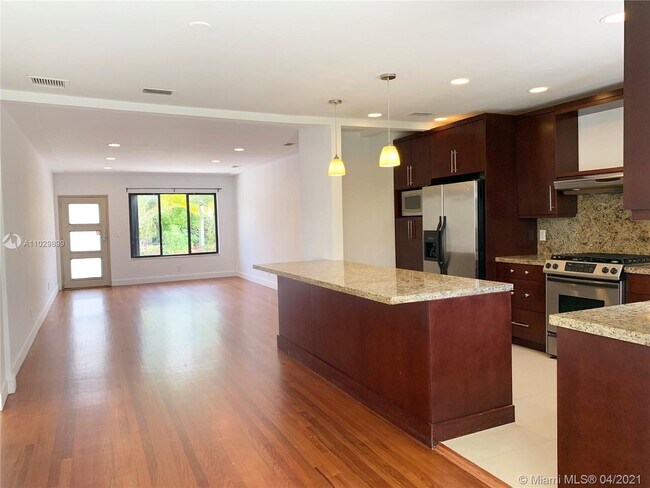 7750 Noremac Ave Miami Beach Fl 33141 House For Rent In Miami Beach Fl Apartments Com