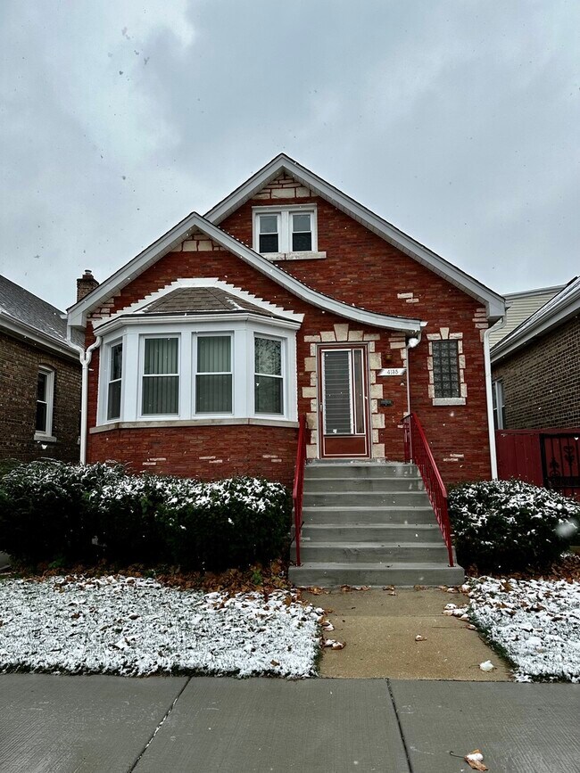 Building Photo - 4135 W 56th St