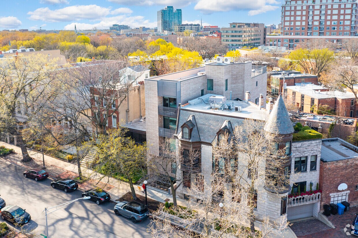 May 2022 - 530 W Dickens Ave