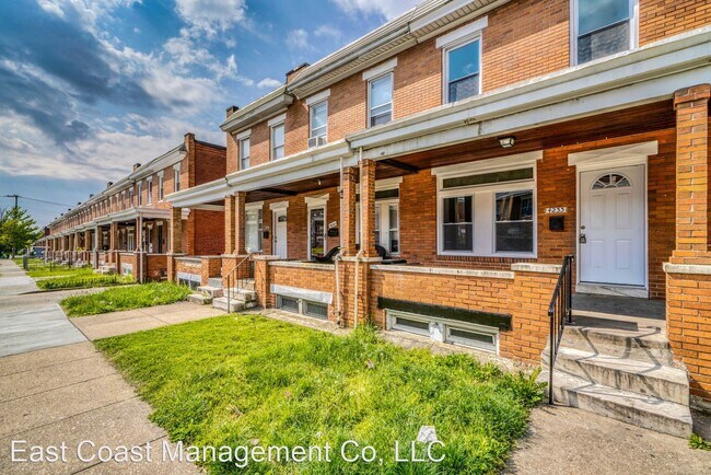 Building Photo - 3 br, 2 bath House - 4233 Sheldon Ave