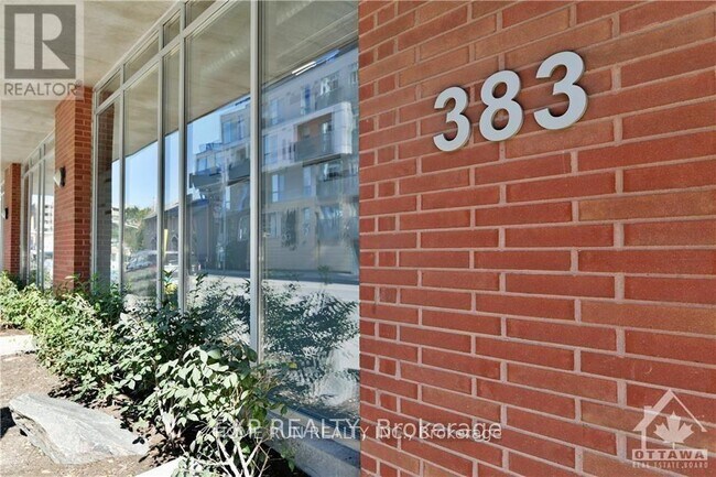 Building Photo - 383 Cumberland St