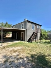 Building Photo - 715 E Harris Ave