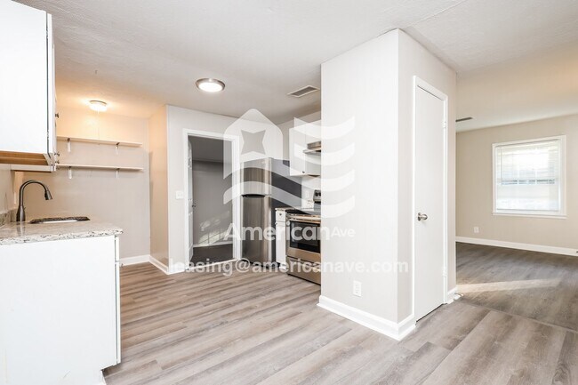 Foto del edificio - 721 Talley Ave