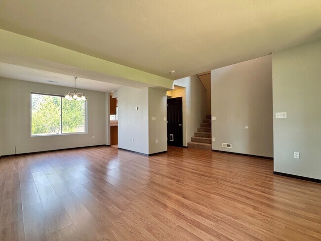 Foto del edificio - 905 Spence St